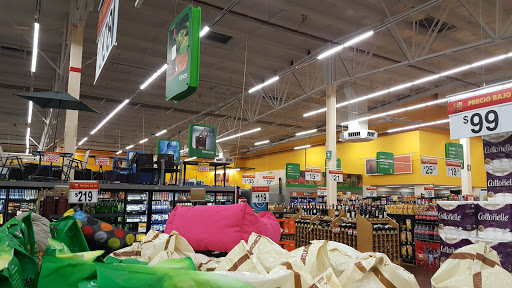 Walmart Plaza Ana, Calz Zamora-Jacona, Valle Esmeralda, Colonia, 59689 Zamora, Mich., México, Supermercado | MICH
