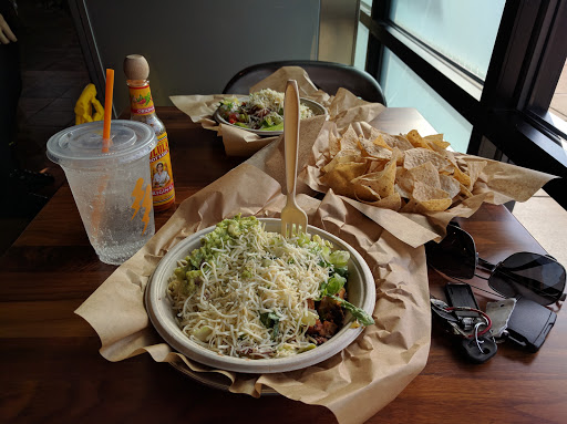 Mexican Restaurant «QDOBA Mexican Eats», reviews and photos, 905 Arnold Commons Dr, Arnold, MO 63010, USA