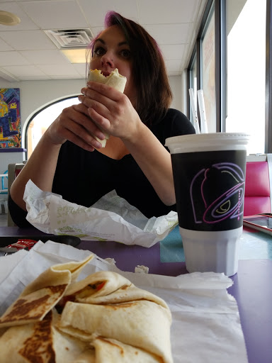 Mexican Restaurant «Taco Bell», reviews and photos, 1400 N Market St, Sparta, IL 62286, USA