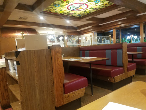 Restaurant «Royal Oak», reviews and photos, 900 Station Rd, Bellport, NY 11713, USA