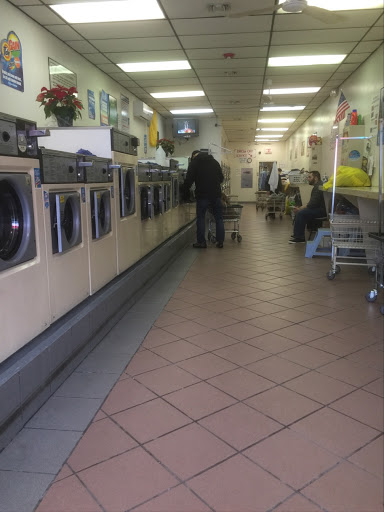 Laundromat «Laundry Wong Hing», reviews and photos, 663 Old Country Rd, Plainview, NY 11803, USA