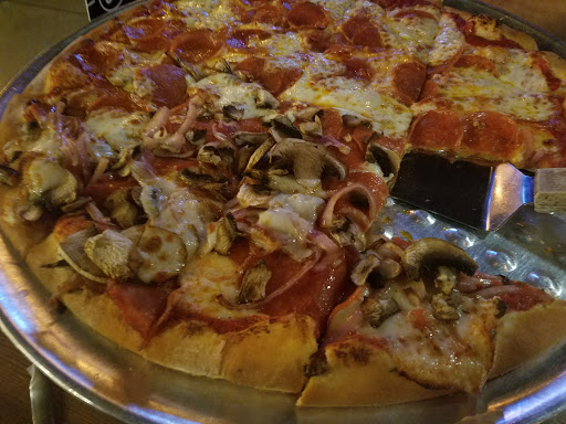 Pizza Restaurant «Crust Pizza Co.», reviews and photos, 3535 Rayford Rd #600, Spring, TX 77386, USA
