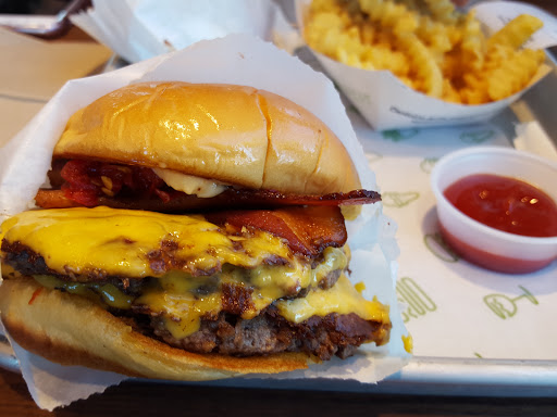 Hamburger Restaurant «Shake Shack», reviews and photos, 11228 Domain Dr, Austin, TX 78759, USA