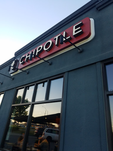 Mexican Restaurant «Chipotle Mexican Grill», reviews and photos, 1424 E North Ave, Belton, MO 64012, USA