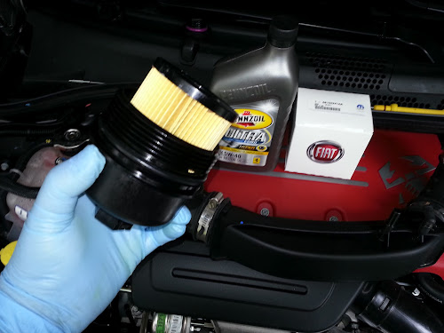Fiat 500 Abarth Oil Filter Installed in Cap
