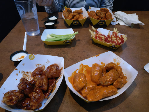 Chicken Wings Restaurant «Buffalo Wild Wings», reviews and photos, 11820 IL-59, Plainfield, IL 60585, USA
