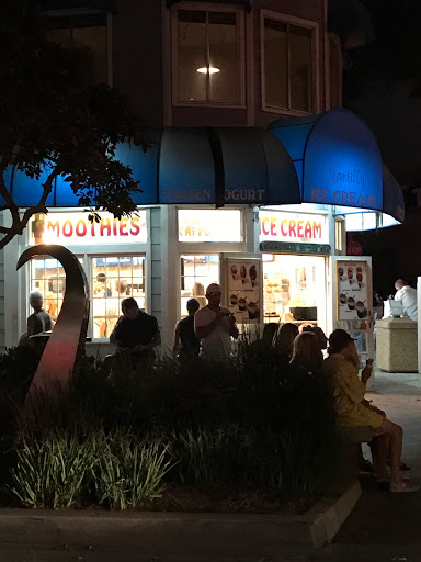 Ice Cream Shop «Chantilly Ice Cream», reviews and photos, 202 Park Ave, Laguna Beach, CA 92651, USA