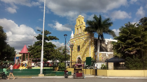 Parque Principal, Calle 21 102, Centro, 97370 Kanasín, Yuc., México, Parque | YUC