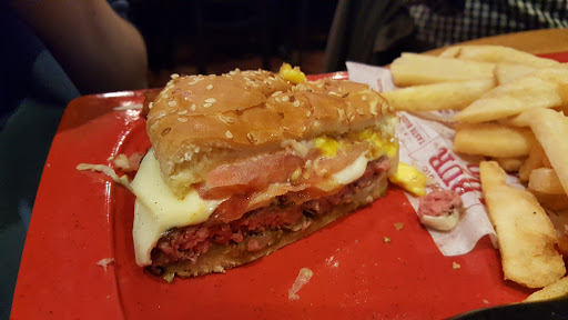 Hamburger Restaurant «Red Robin Gourmet Burgers», reviews and photos, 2350 Lincoln Hwy #900, Lancaster, PA 17602, USA