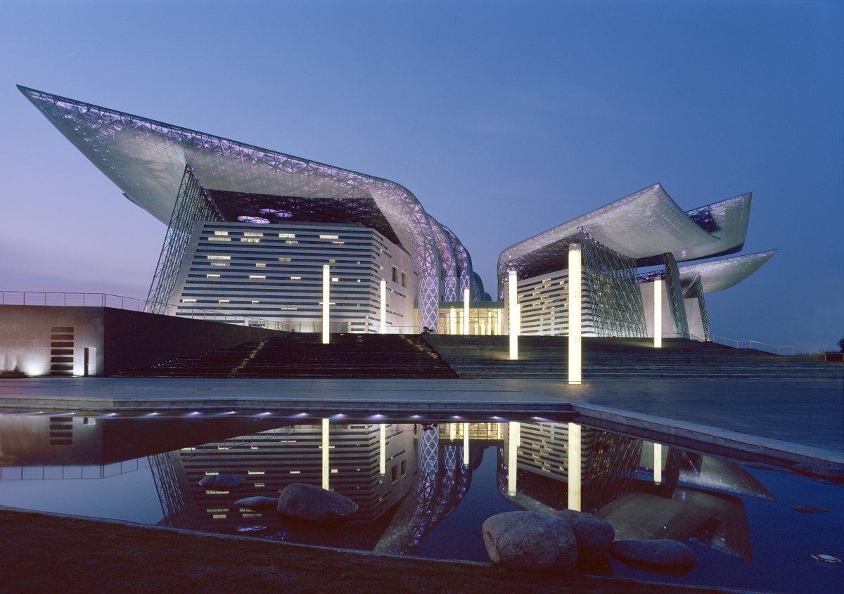 631号 Jiefang South Rd, Chong&#39;an, Wuxi, Chiangsu, Cina, 214001: [WUXI GRAND THEATRE BY PESARK]