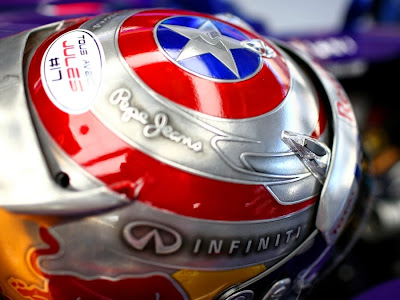 шлем Капитан Америка Себастьяна Феттеля для Гран-при США 2014