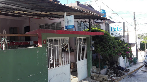 Clinica Veterinaria Pet´s, Calle Andrés Quintana Roo 611, Barrio del Naranjo, 93400 Papantla de Olarte, Ver., México, Cuidado de mascotas | VER