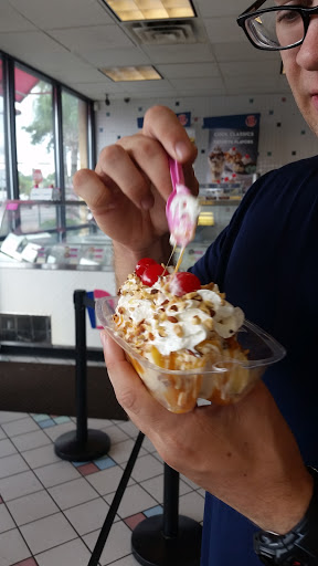 Ice Cream Shop «Baskin-Robbins», reviews and photos, 91 Eglin Pkwy NE, Fort Walton Beach, FL 32548, USA