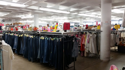 Thrift Store «The Salvation Army Adult Rehabilitation Centers», reviews and photos, 133 E 2nd St, Des Moines, IA 50309, USA