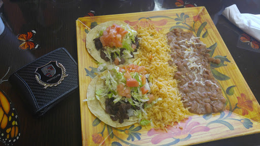 Mexican Restaurant «Tuxpan Mexican Grill», reviews and photos, 5540 N Milwaukee Ave, Chicago, IL 60630, USA