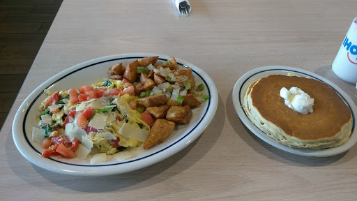 Restaurant «IHOP», reviews and photos, 114 Plaza Dr, Vallejo, CA 94591, USA
