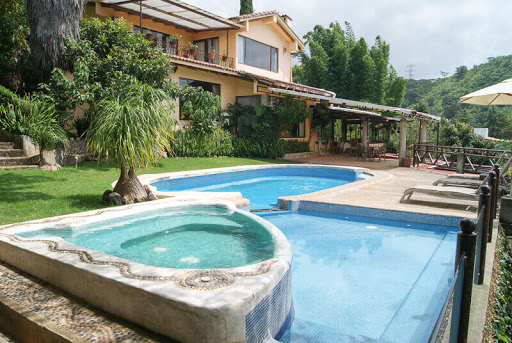 Hotel Villas Paraiso Valle de Bravo, Carretera Colorines, San Gaspar, 51200 Valle de Bravo, Méx., México, Alojamiento en interiores | EDOMEX