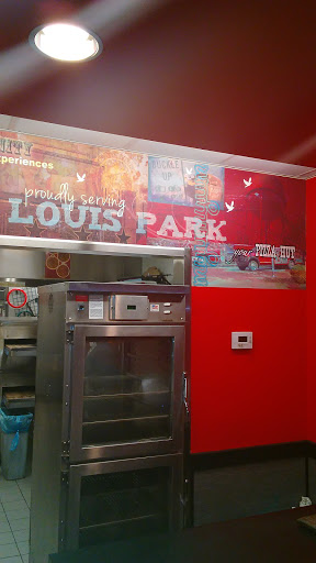 Pizza Restaurant «Pizza Hut», reviews and photos, 7117 Cedar Lake Rd, St Louis Park, MN 55426, USA