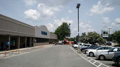 Grocery Store «Food Lion», reviews and photos, 3009 The Plaza, Charlotte, NC 28205, USA