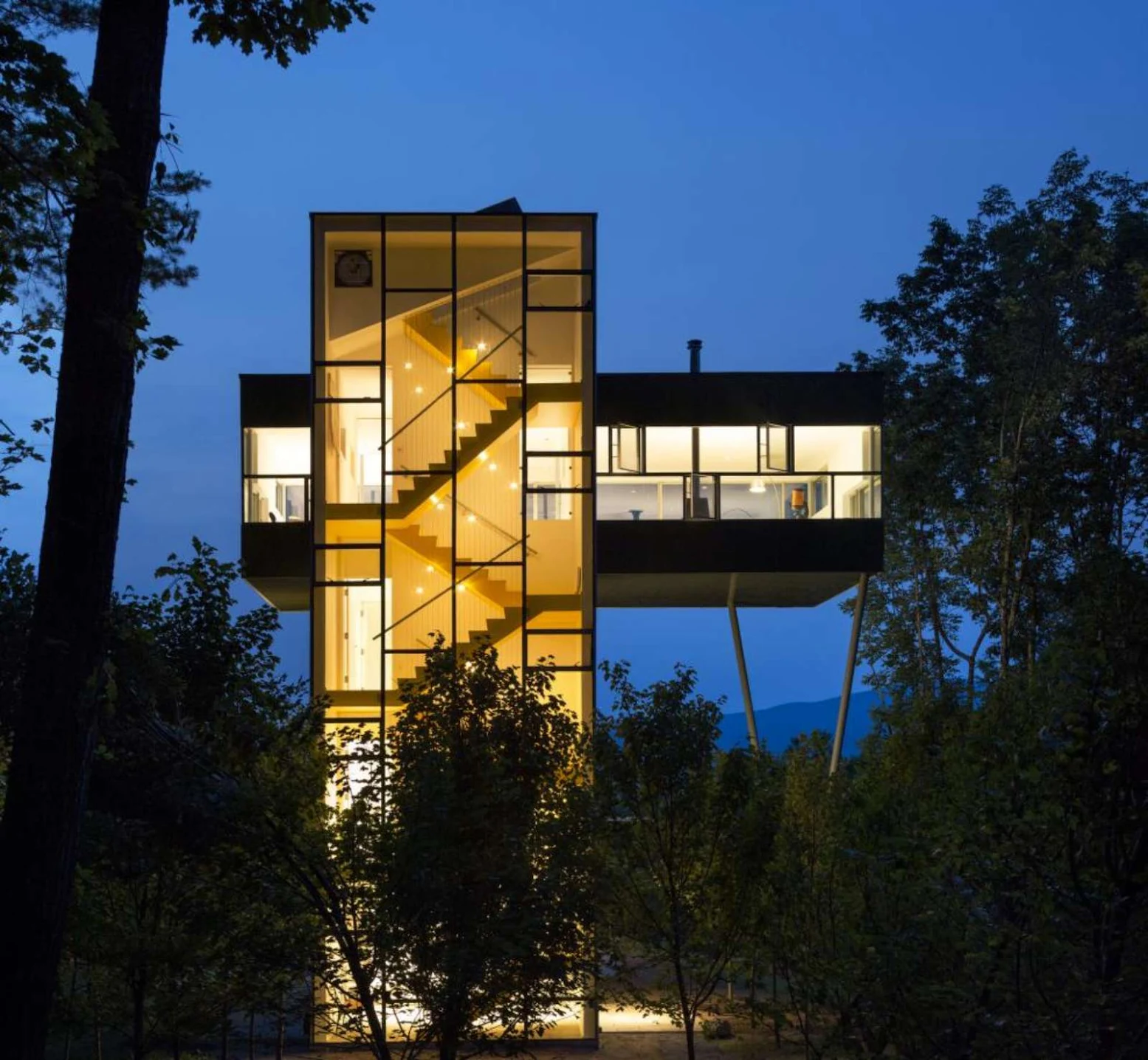 04-Tower-House-by-Gluck+