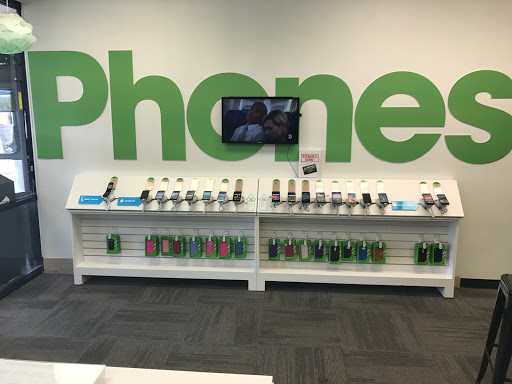 Cell Phone Store «Cricket Wireless Authorized Retailer», reviews and photos, 700 W Broadway Ave, Minneapolis, MN 55411, USA