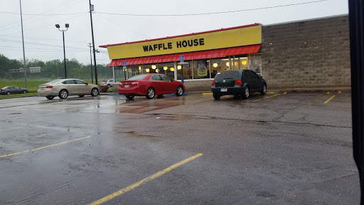 Breakfast Restaurant «Waffle House», reviews and photos, 3031 S Arlington Rd, Akron, OH 44312, USA