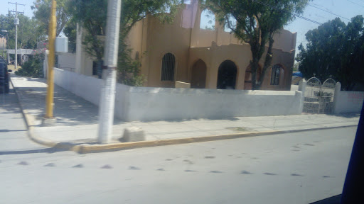 Iglesia Ságrado Corazón de Jesús, Carr. a Colombia 100, Estación Rodríguez, 65031 Anáhuac, N.L., México, Institución religiosa | NL