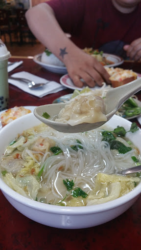 Vietnamese Restaurant «Viet Pho Reno Best Pho», reviews and photos, 315 E Moana Ln, Reno, NV 89502, USA