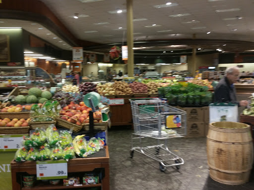 Supermarket «Roche Bros. Easton», reviews and photos, 25 Washington St, North Easton, MA 02356, USA