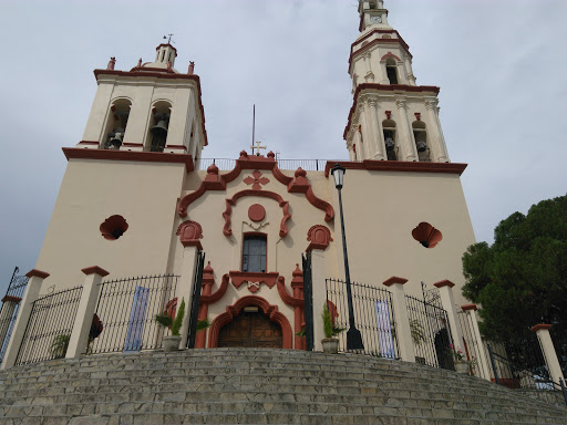 Parroqia Santiago Apostol, Calle 5 de Mayo Pte. 105, Congregación San José Norte, 67300 Santiago, N.L., México, Institución religiosa | NL