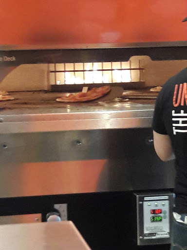 Pizza Restaurant «Blaze Pizza», reviews and photos, 2590 Hylan Blvd, Staten Island, NY 10306, USA