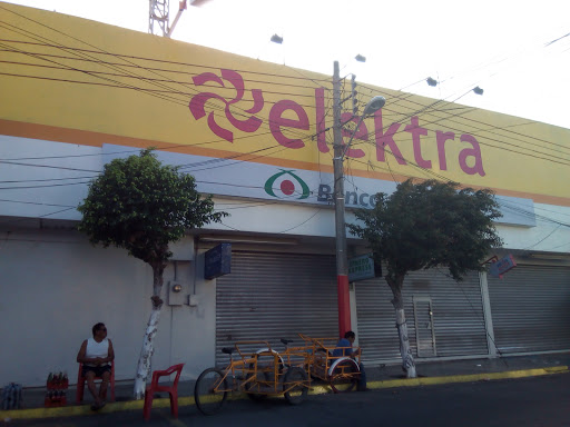 Elektra Juchitán 2, 5 de Septiembre s/n, Centro, 70000 Juchitán de Zaragoza, Oax., México, Tienda de motocicletas | OAX