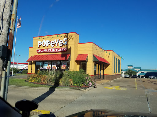 Chicken Restaurant «Popeyes Louisiana Kitchen», reviews and photos, 485 Springridge Rd, Clinton, MS 39056, USA