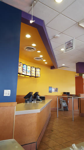 Mexican Restaurant «Taco Bell», reviews and photos, 1163 E West Maple Rd, Walled Lake, MI 48390, USA