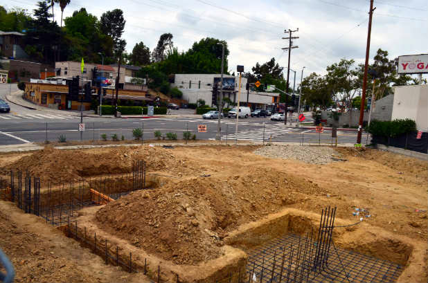 Silver Lake, real estate