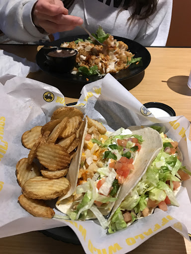 Chicken Wings Restaurant «Buffalo Wild Wings», reviews and photos, 6710 Central Ave, Toledo, OH 43617, USA