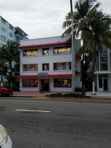 Clothing Store «GUESS», reviews and photos, 736 Collins Ave, Miami Beach, FL 33139, USA