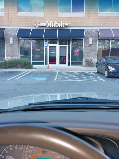 Cell Phone Store «T-Mobile», reviews and photos, 600 Chastain Rd NW #212, Kennesaw, GA 30144, USA