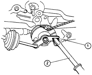 Регулировка демпфера дроссельной заслонки (модели с механической коробкой передач) – увеличьте частоту вращения коленчатого вала двигателя, разжав вилку рычага при помощи отвертки