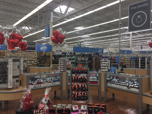 Discount Store «Walmart», reviews and photos, 910 Wolcott St, Waterbury, CT 06705, USA