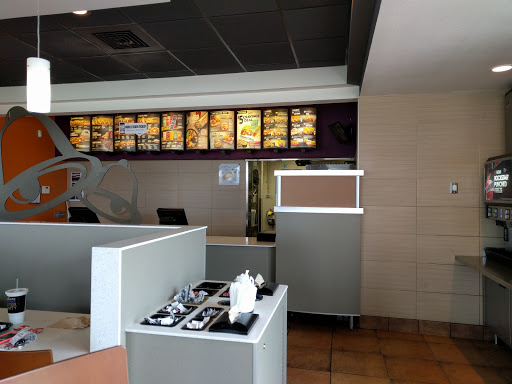 Mexican Restaurant «Taco Bell», reviews and photos, 1007 N Main St, Cloverdale, IN 46120, USA