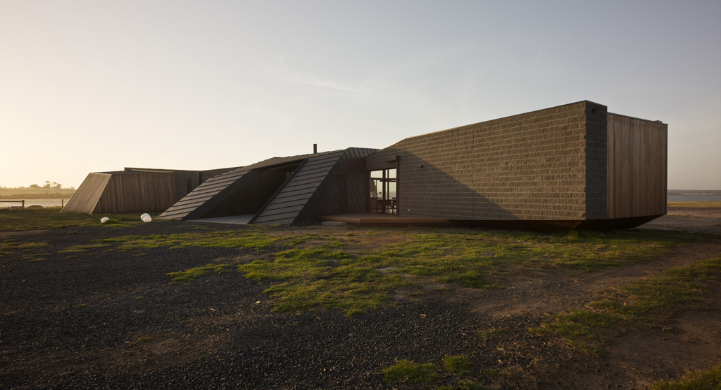 Beached House by BKK Architects