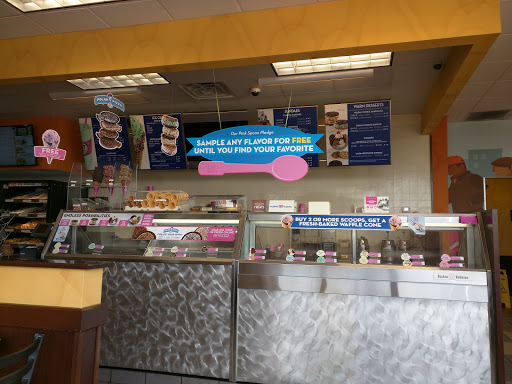 Ice Cream Shop «Baskin Robbins», reviews and photos, 801 E Dundee Rd, Palatine, IL 60074, USA