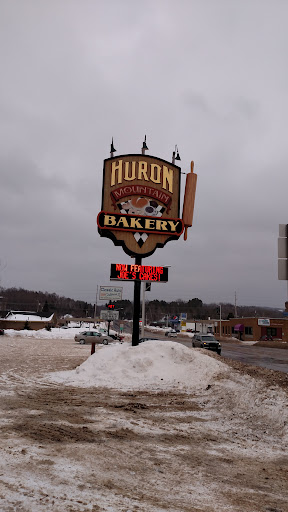 Bakery «Huron Mountain Bakery», reviews and photos, 1301 S Front St, Marquette, MI 49855, USA