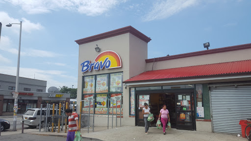 Grocery Store «Bravo Supermarkets», reviews and photos, 401 Fulton Ave, Hempstead, NY 11550, USA