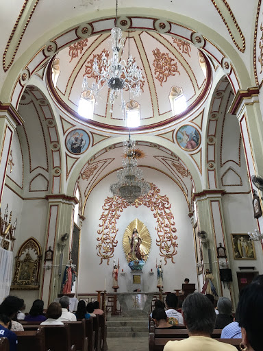 Rectoría del Sagrado Corazón de Jesús, Jiménez del Campillo 32, Centro, 91500 Coatepec, Ver., México, Lugar de culto | VER