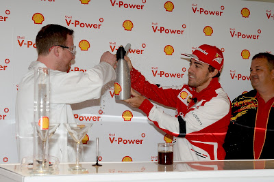Фернандо Алонсо на коктейльной вечеринке Shell на Гран-при Канады 2013