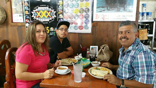 Restaurant «Don Chile Mexican Restaurant», reviews and photos, 635 McCarty St, Houston, TX 77029, USA