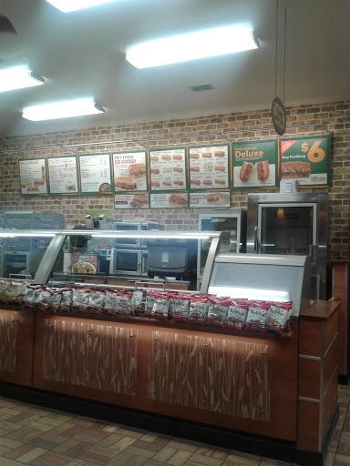 Restaurant «Subway», reviews and photos, 2450 US-12, Spring Grove, IL 60081, USA
