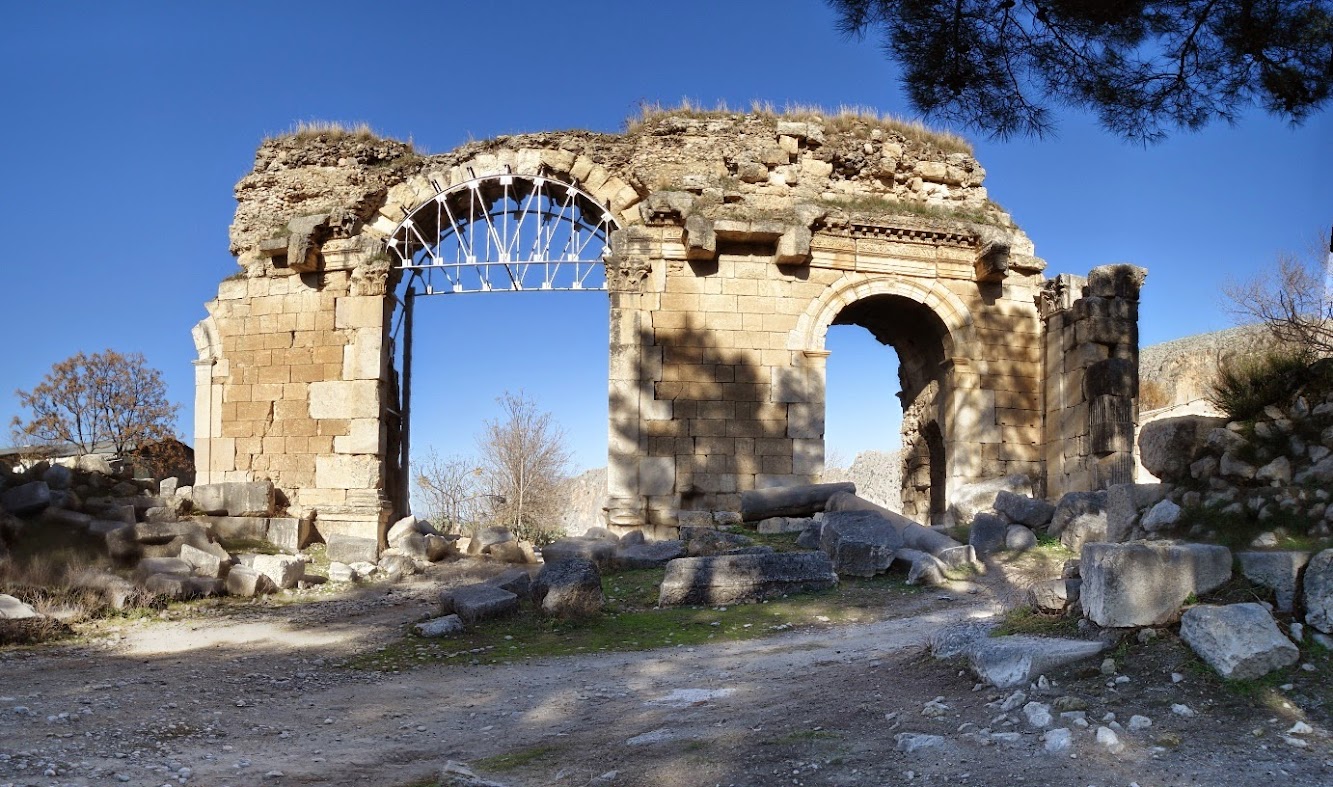 Triumphal arch of ancient city to return to former glory Triumphal arch of ancient city to return to former glory